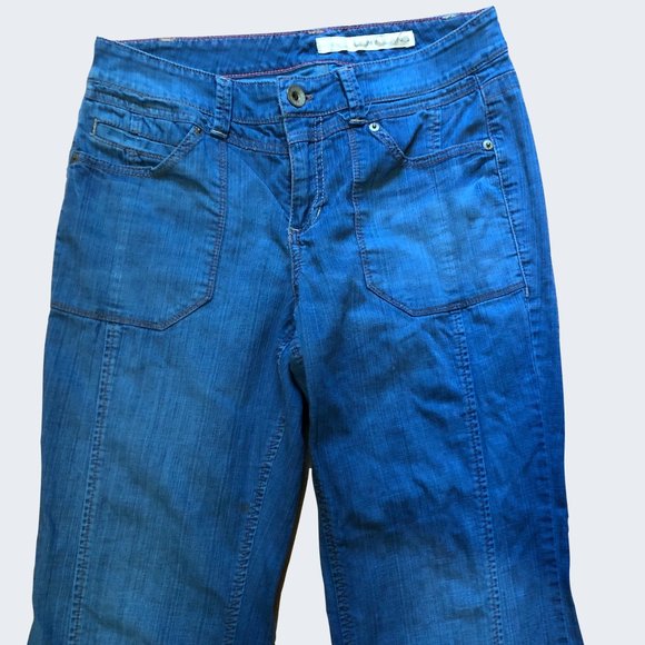 Women’s DNKY Jeans flare leg - Size 8 - Picture 2 of 6